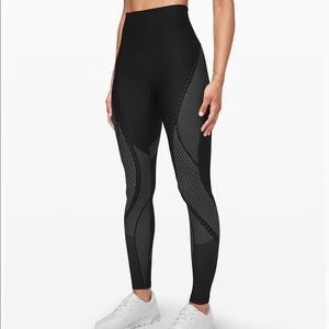 Lululemon Mapped Out HR Tight 28” Size 4